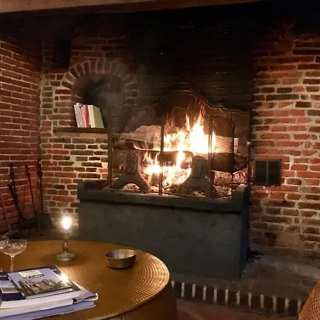 Château D'harcelaines Casa de Férias