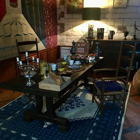 Chateau D'harcelaines Maisnieres