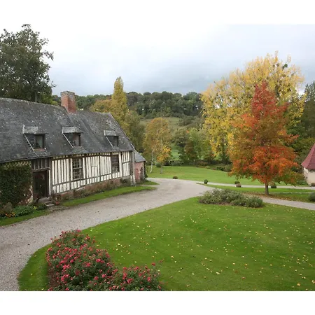 Holiday home Chateau D'harcelaines *