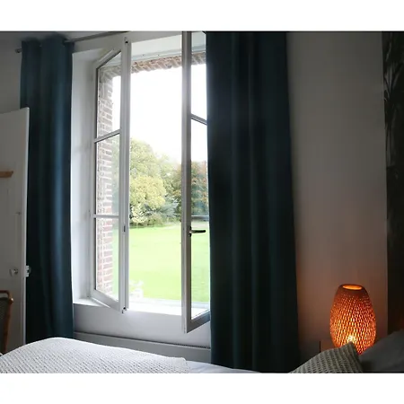Château D'harcelaines Casa de Férias Maisnieres