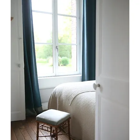 Chateau D'harcelaines Vakantiehuis Maisnieres