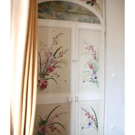Chateau D'harcelaines Maisnieres
