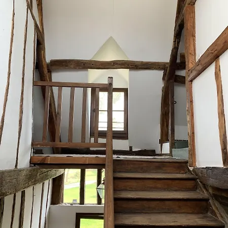 Chateau D'harcelaines Maisnieres