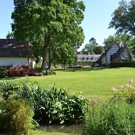 Chateau D'harcelaines * Maisnieres