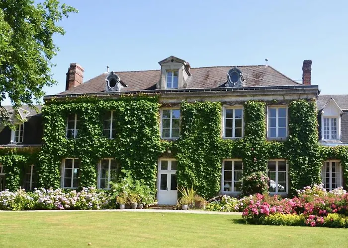 Chateau D'harcelaines *