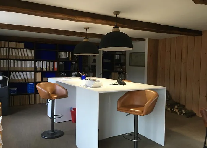 Chateau D'harcelaines * Maisnieres