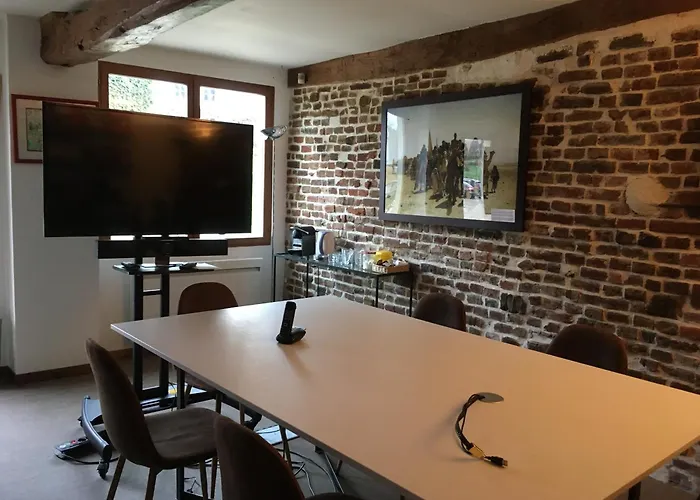 Chateau D'harcelaines