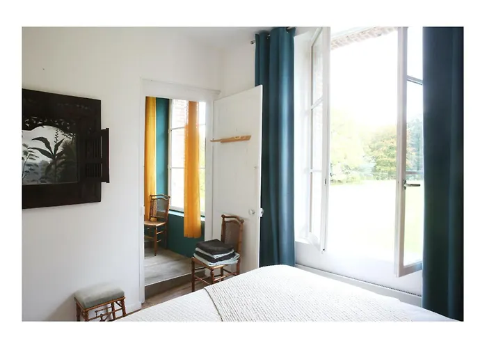 Chateau D'harcelaines